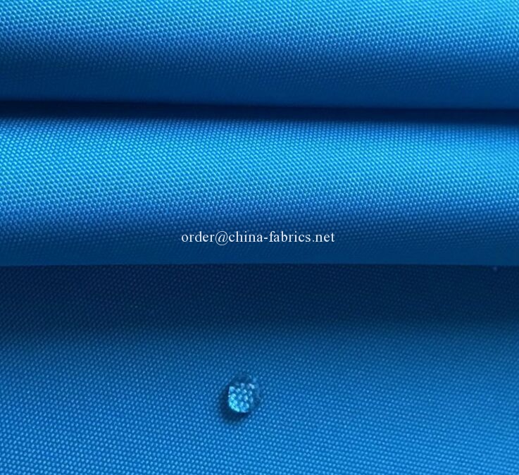 Tissu polyester 300D teint dans la masse